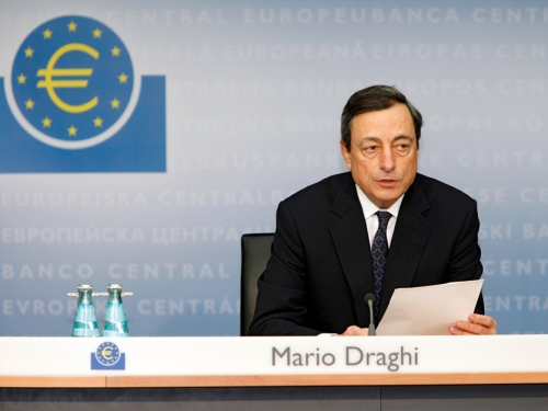 Mario Draghi baisse le taux directeur