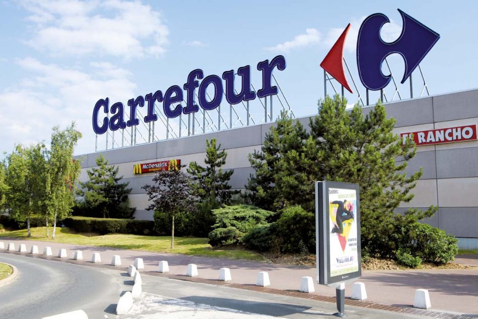 Carrefour approché par le canadien Couche-Tard