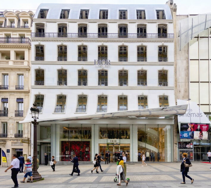 Dior X Terres Rouges : Le magasin des Champs-Élysées récompensé