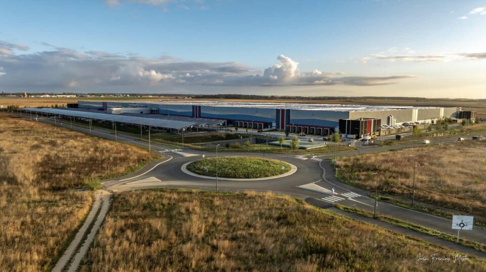 Amazon inaugure son 10e centre de distribution en France