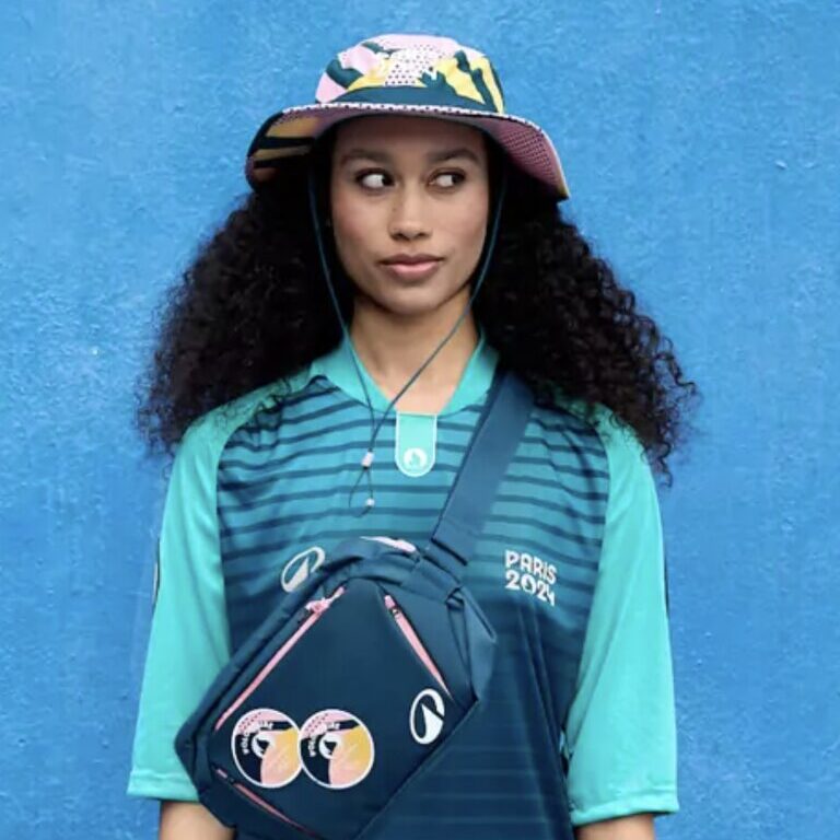 T-shirt officiel des volontaires des jeux olympiques Paris 2024. Neuf