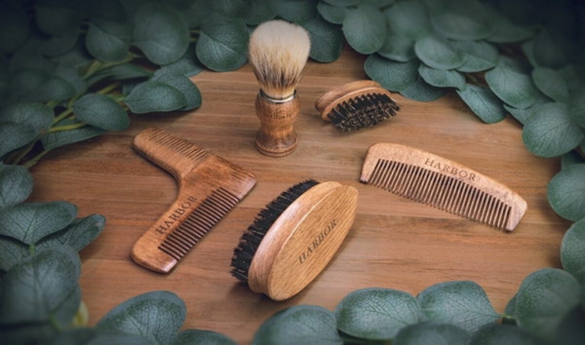 Peigne pour barbe en bois de hêtre
