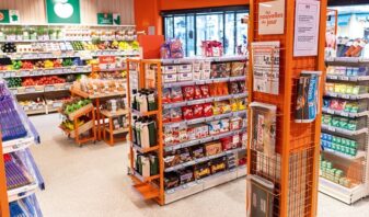 Les magasins de proximité doivent s'adapter à une clientèle très urbaine