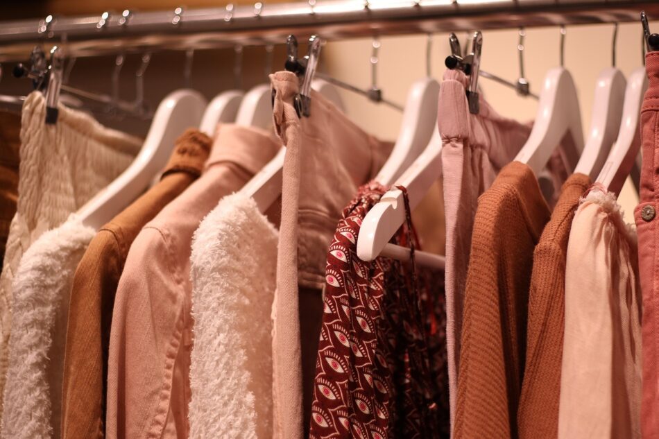 Le commerce spécialisé reprend des couleurs en mai