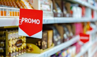 Les poussoirs permettent une meilleure visibilité en rayon
