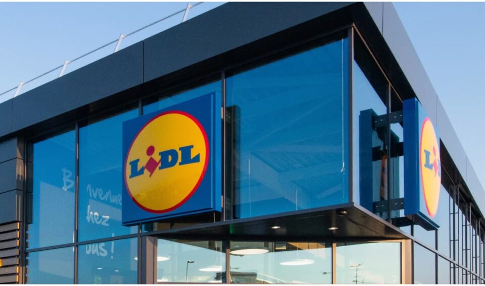 Lidl autorisé à racheter 19 magasins Auchan et 8 stations-service