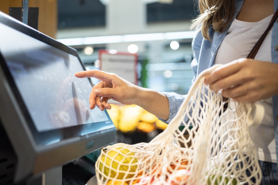 Surmonter les défis pour réussir le déploiement de l’IA dans le commerce de détail Surmonter les défis pour réussir le déploiement de l’IA dans le commerce de détail