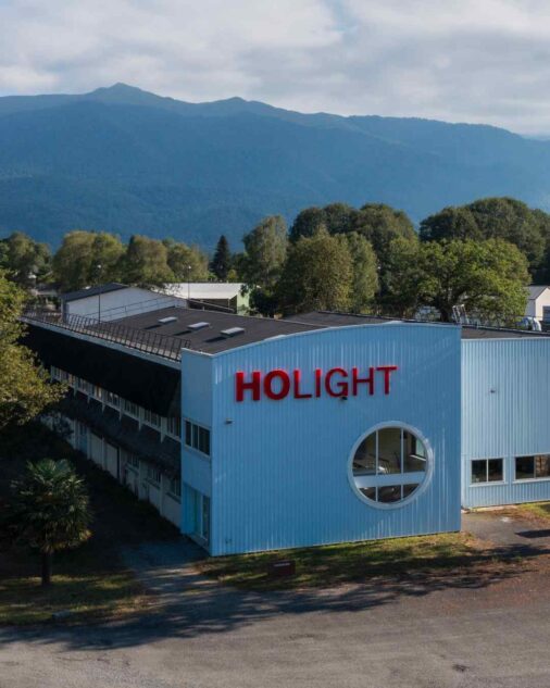 Holight: L’innovation lumineuse sur-mesure