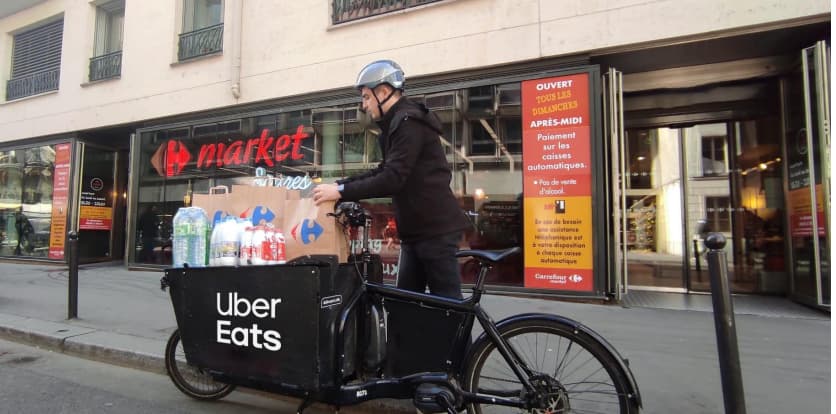 Carrefour et Uber Eats renforcent leur partenariat